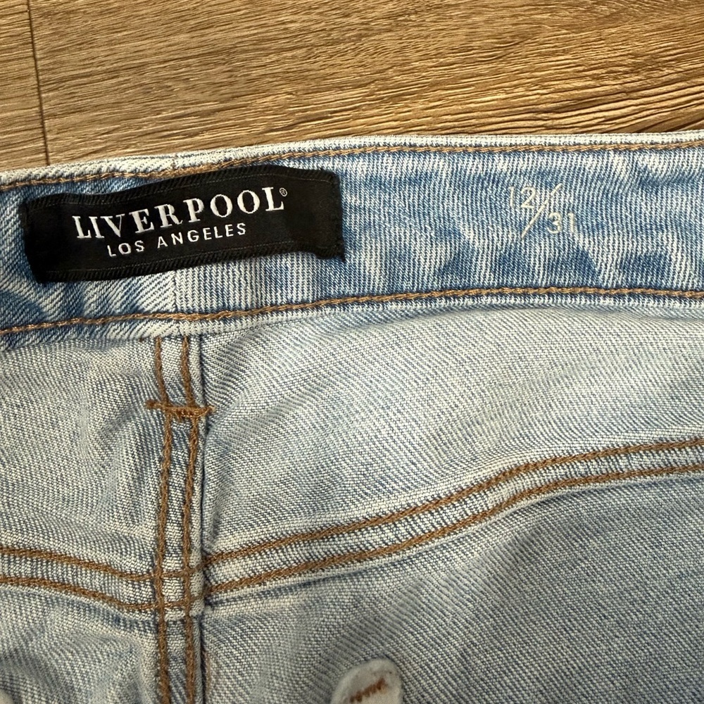 Liverpool Light Wash Wide Leg Frayed Hem Jeans - Picture 2 of 6